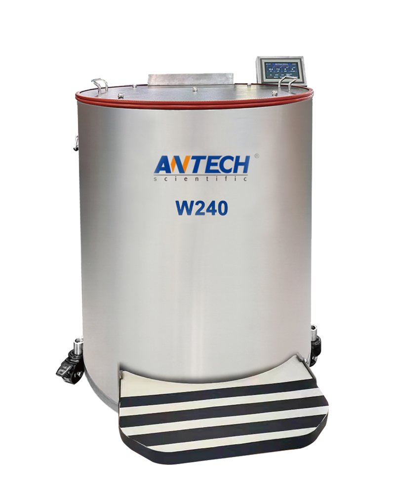 CryoMaster Series liquid nitrogen container